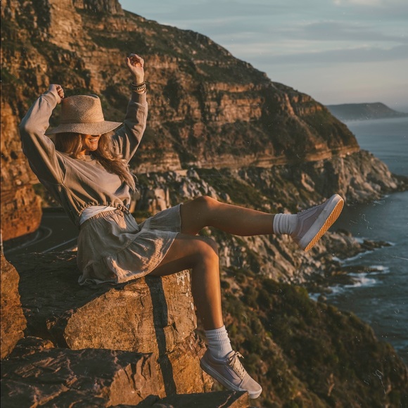 Meet Your Posher - Morgan - Picture 2 of 12